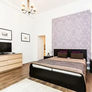 Private Centertown Apartamento Budapest